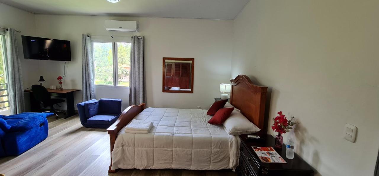 Hotel, Cocoview Valle de Ángeles Eksteriør billede