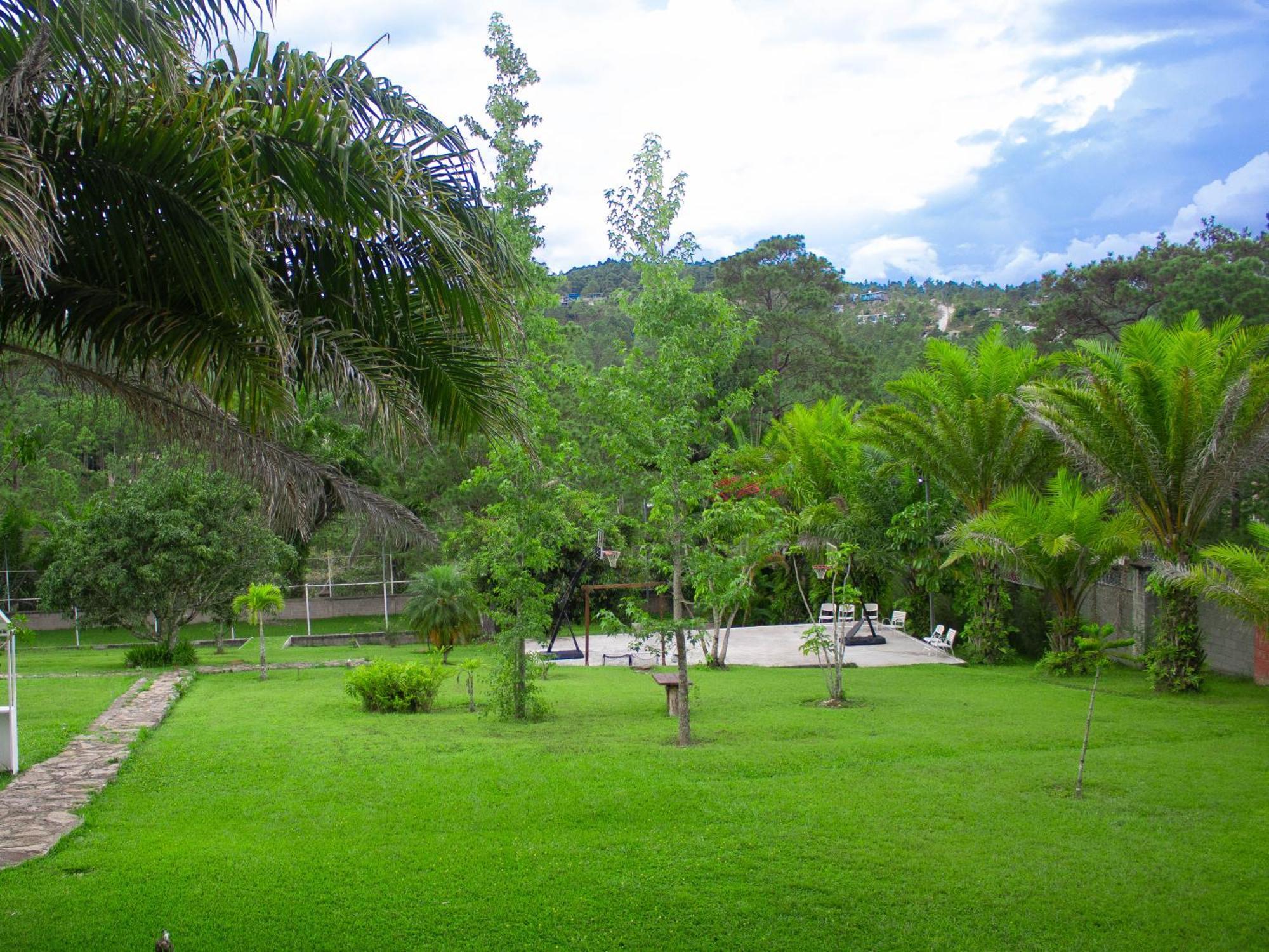 Hotel, Cocoview Valle de Ángeles Eksteriør billede